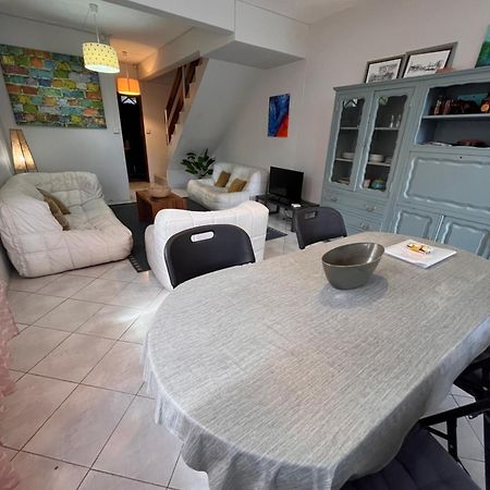 Maison Sandra Montchoisy Luaran gambar