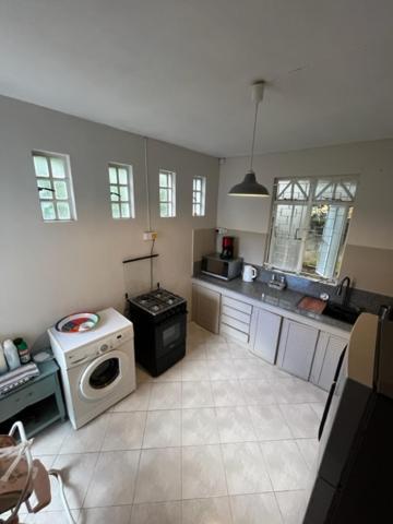 Maison Sandra Montchoisy Luaran gambar
