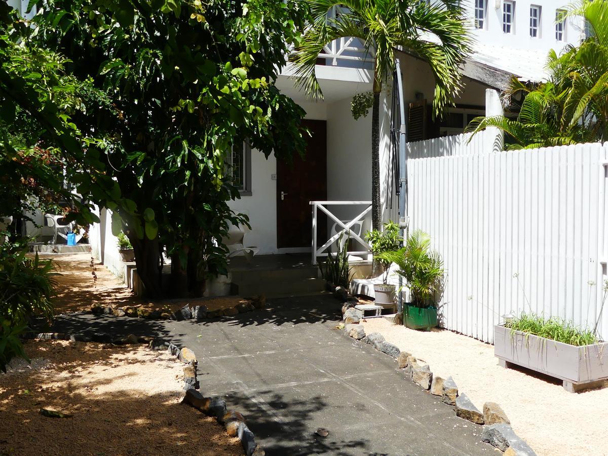Maison Sandra Montchoisy Luaran gambar